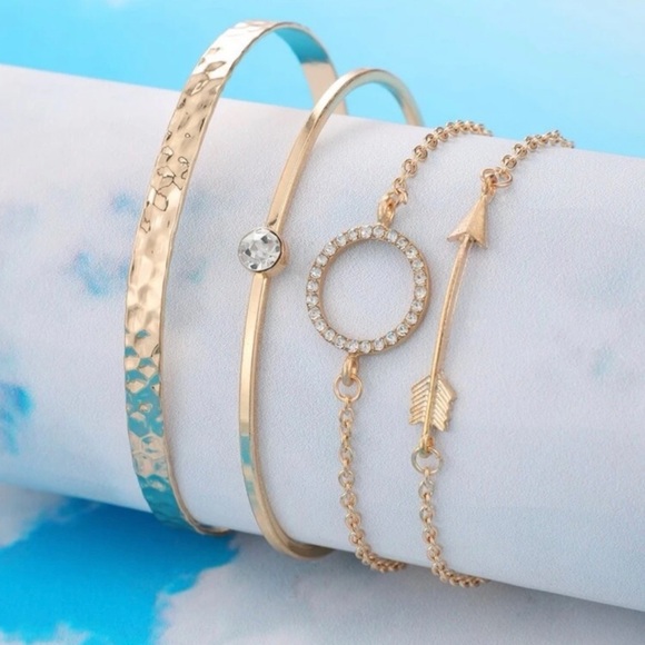 ❤️Gold Arrow Bangle Bracelet Set - Picture 3 of 6